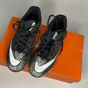 Nike Vapor Shark 2BG Youth Size 4.5Y Soccer Cleats Shoes Black White 833388-001